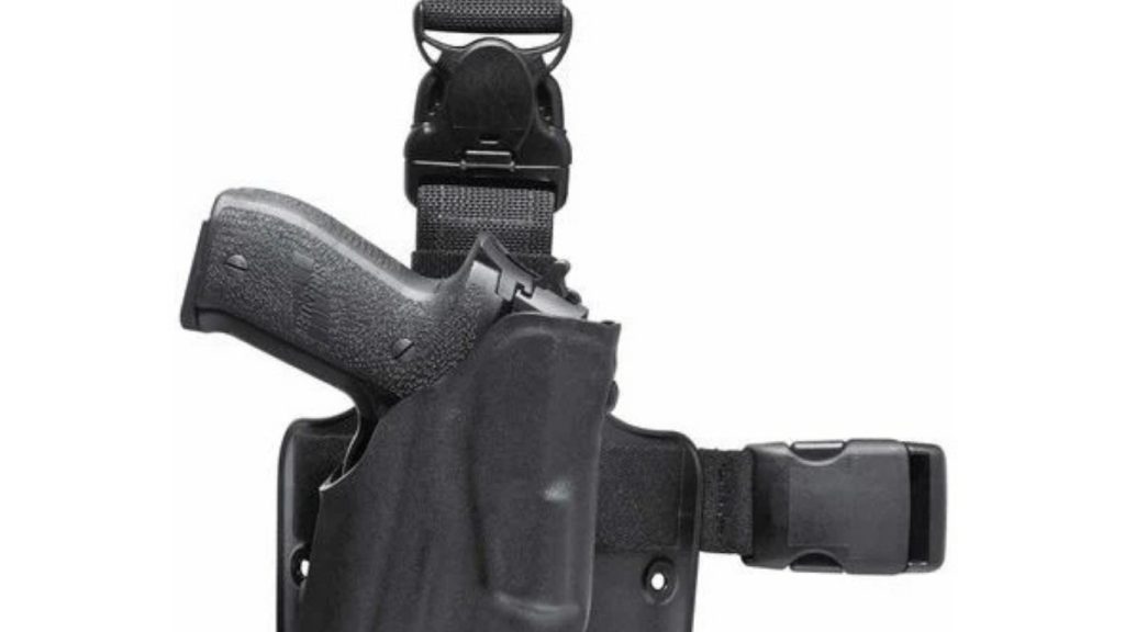 %Focus keyword% soft drop leg holster with light