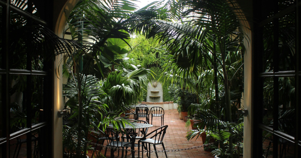 outdoor furniture stores near me