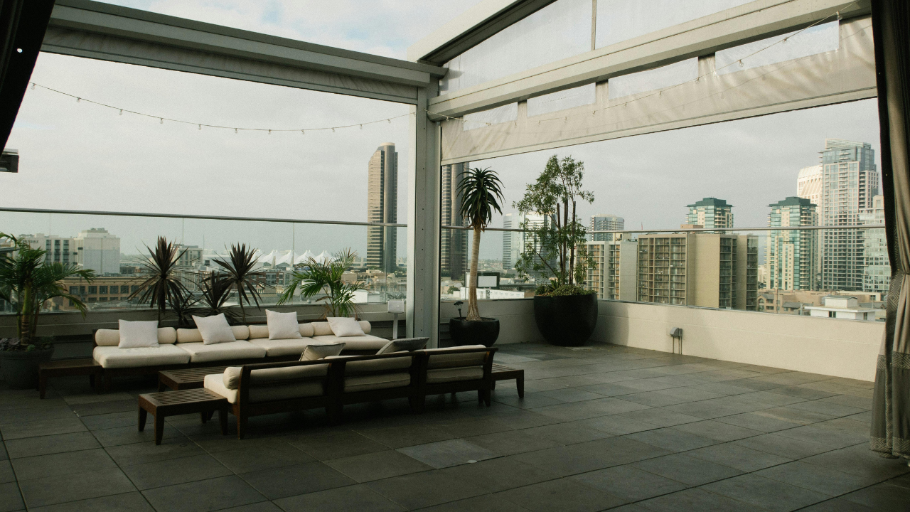 balcony furniture with umbrella
