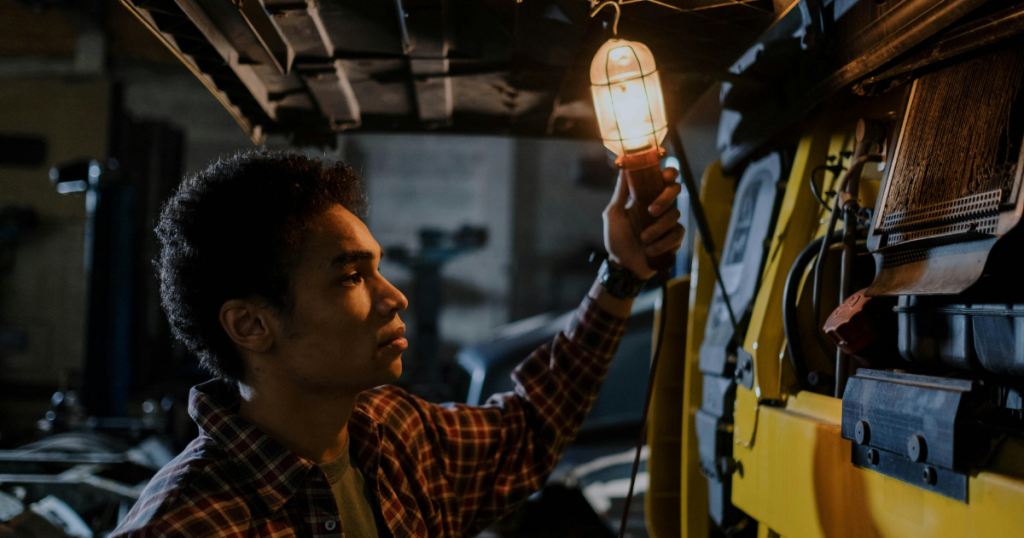 %Focus keyword% blinking check engine light
