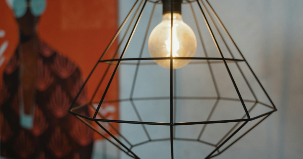 %Focus keyword% invent the light bulb