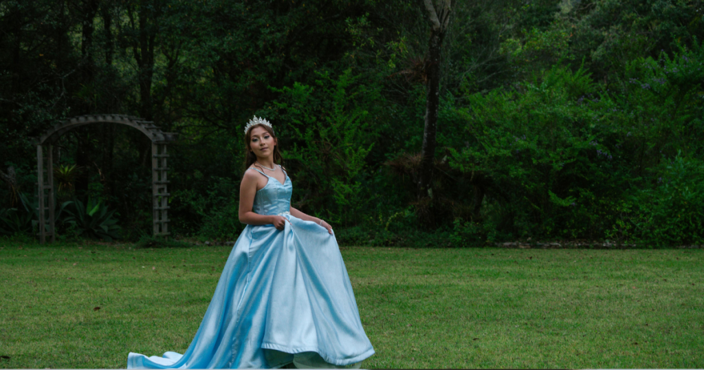 %Focus keyword% light blue prom dresses