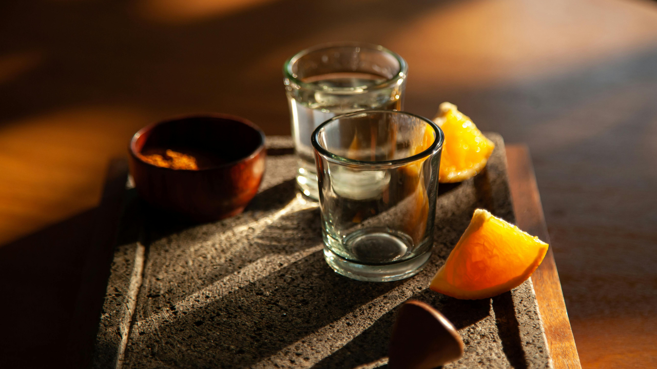 syndicated bar theater kitchen